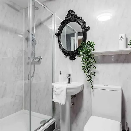 Vip City Centre Apartment With Secure Free Parking Liverpool Exterior photo
