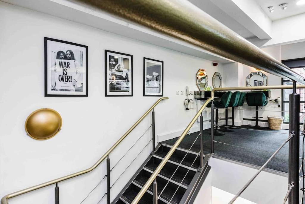Vip Centre With Secure Free Parking Apartment Liverpool