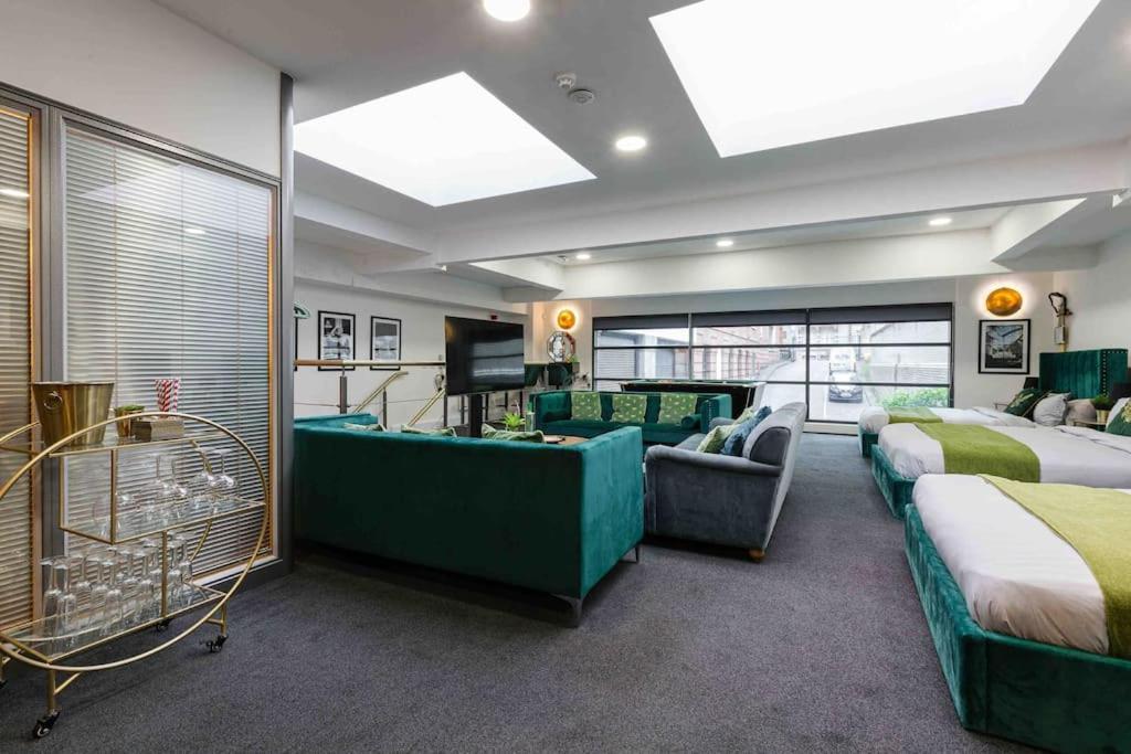 Vip Centre With Secure Free Parking Apartment Liverpool
